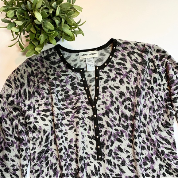 Cathy Daniels Animal Print Top - Picture 2 of 4